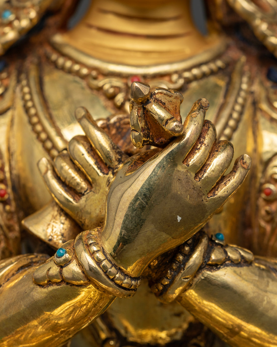 Lotus of Enlightenment: Vajradhara with a Luminous Gemstone Halo