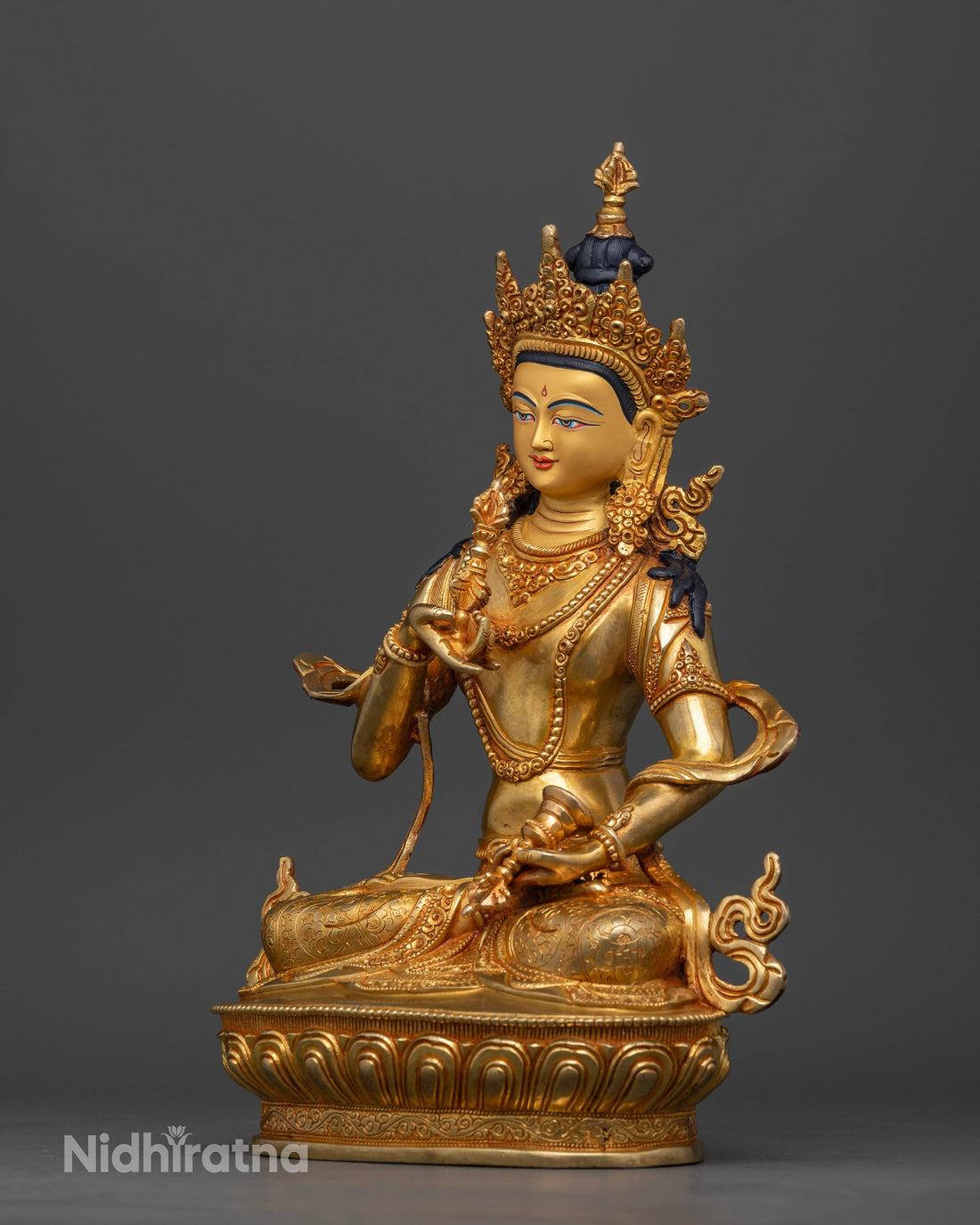 Om Vajrasattva Hum: Chanting for Spiritual Cleansing