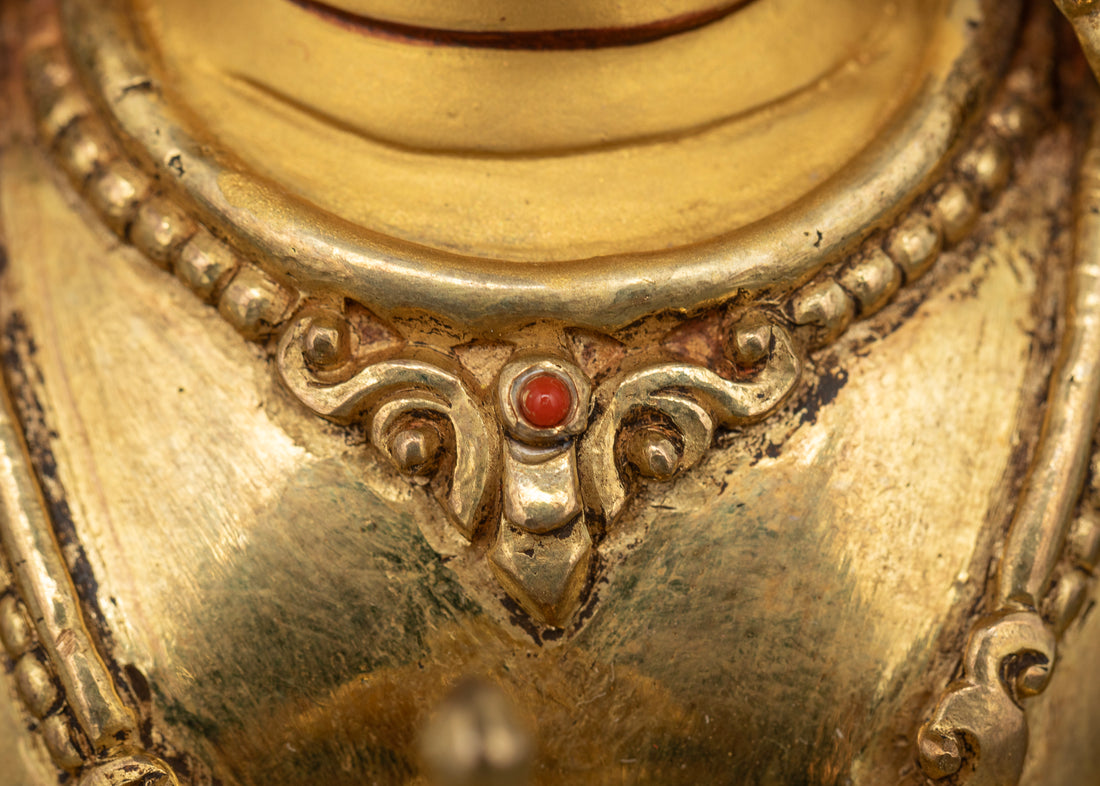 Cleansing Radiance: Vajrasattva with Jeweled Aura