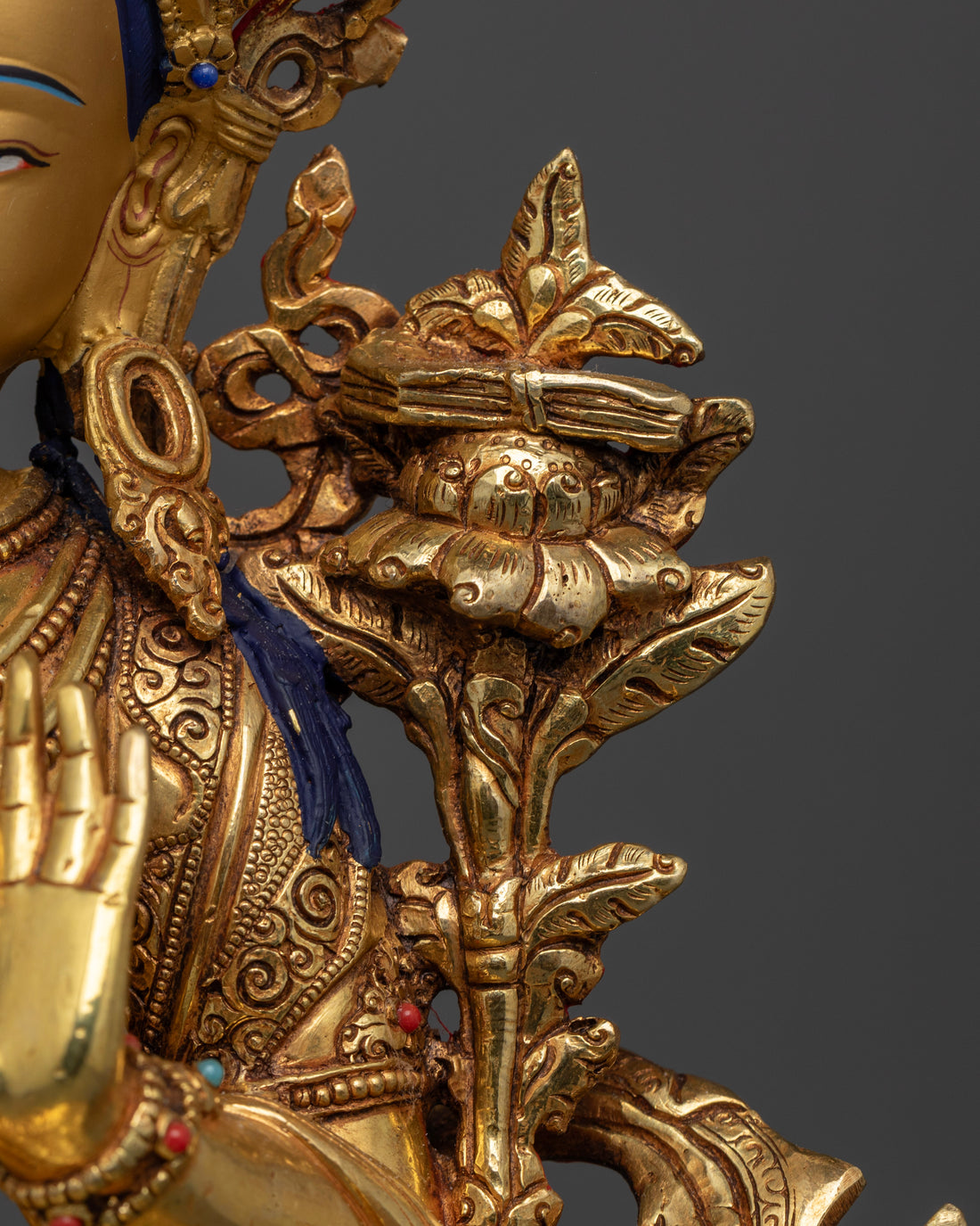 Manjushri Statue: Wisdom and Enlightenment