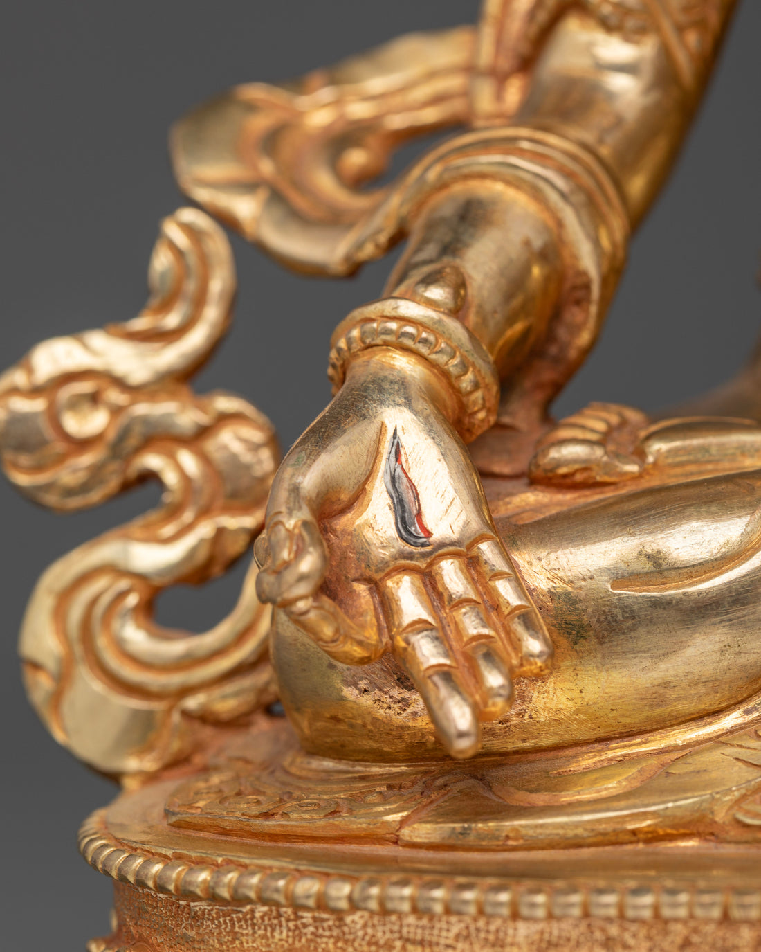 Exploring White Tara: Wisdom and Compassion in Tibetan Buddhist Tradition