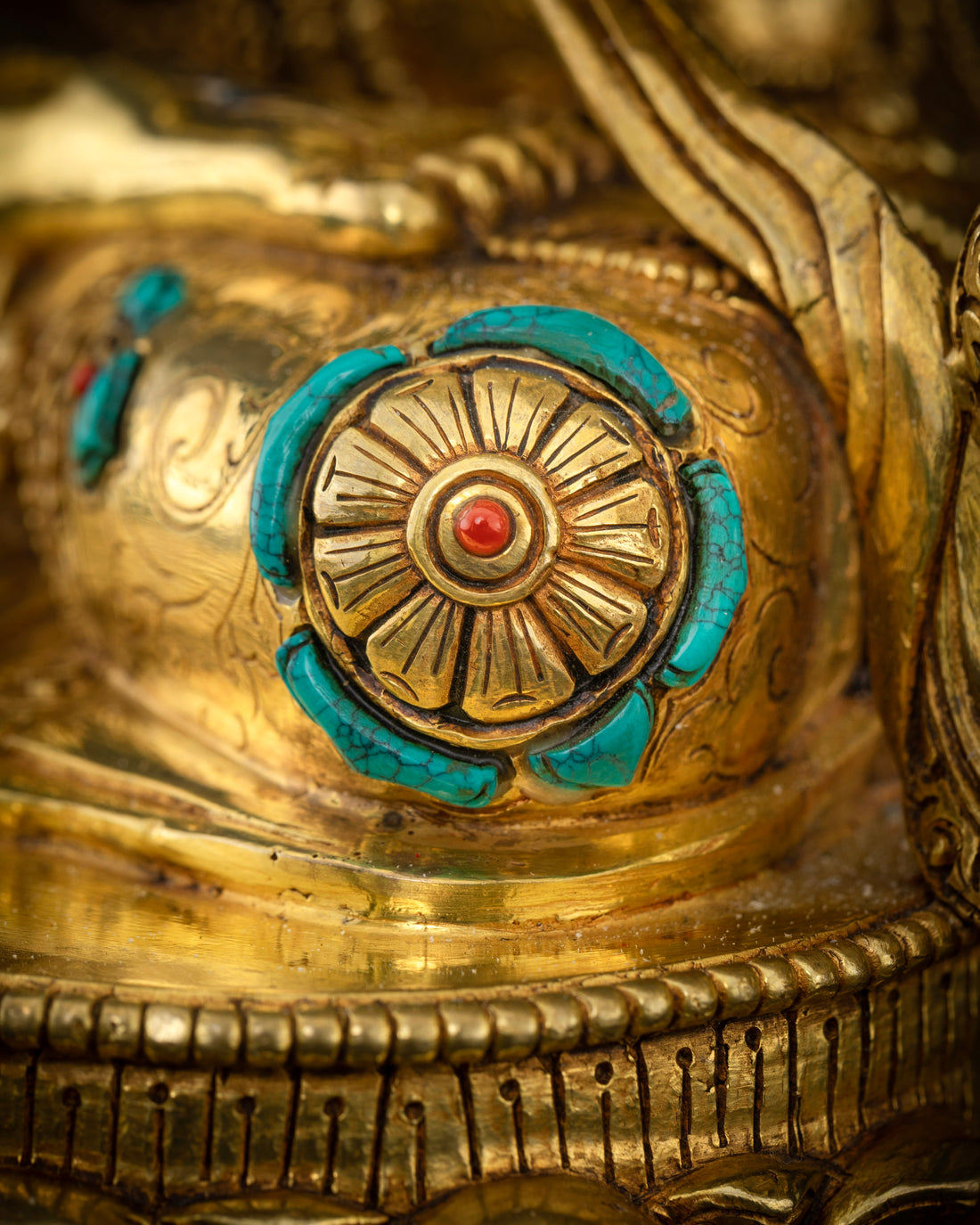 Enlightened Eyes: Tara Deity of Profound Awareness