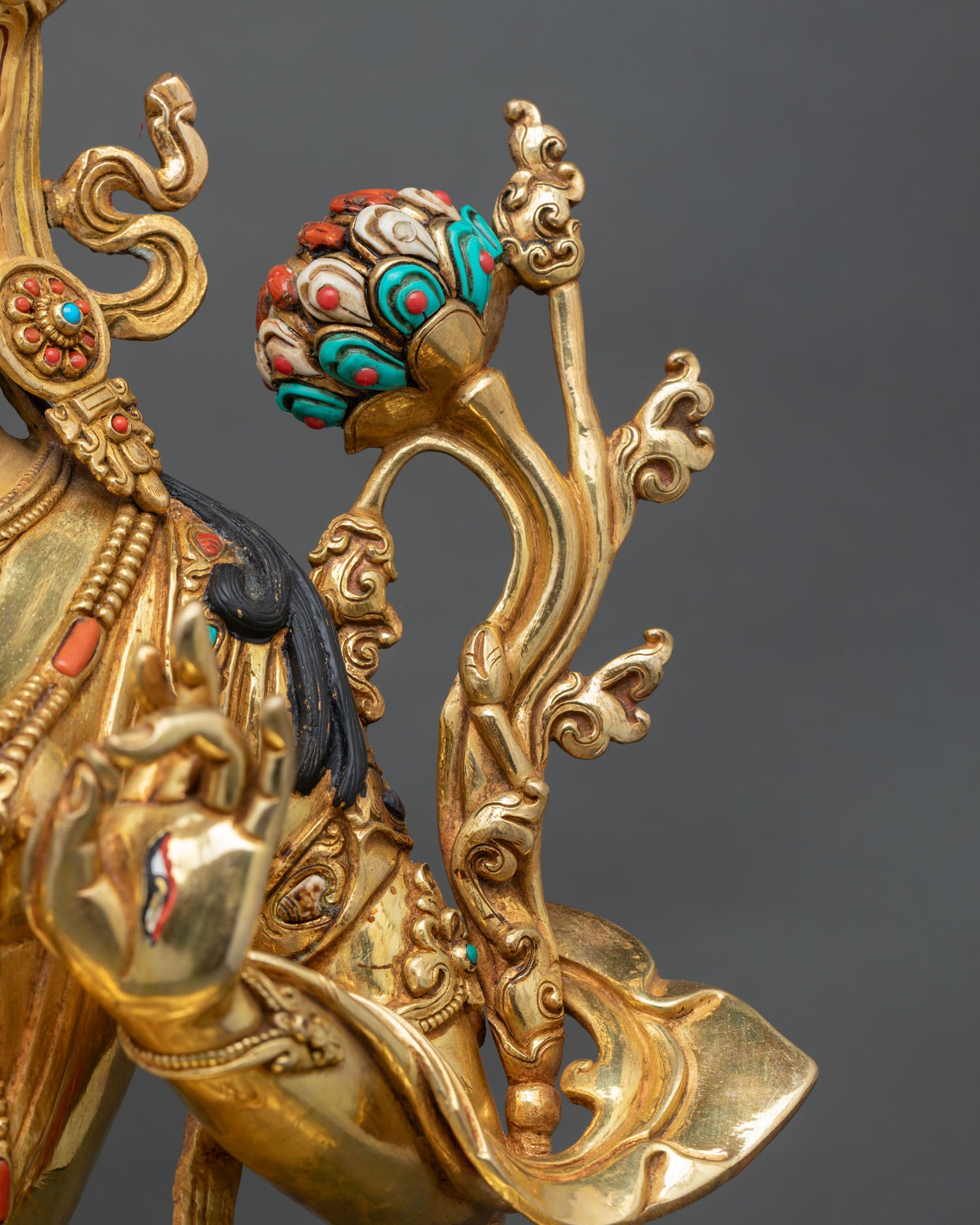 White Tara Buddhist Statue – Traditional Himalayan Spiritual Decor