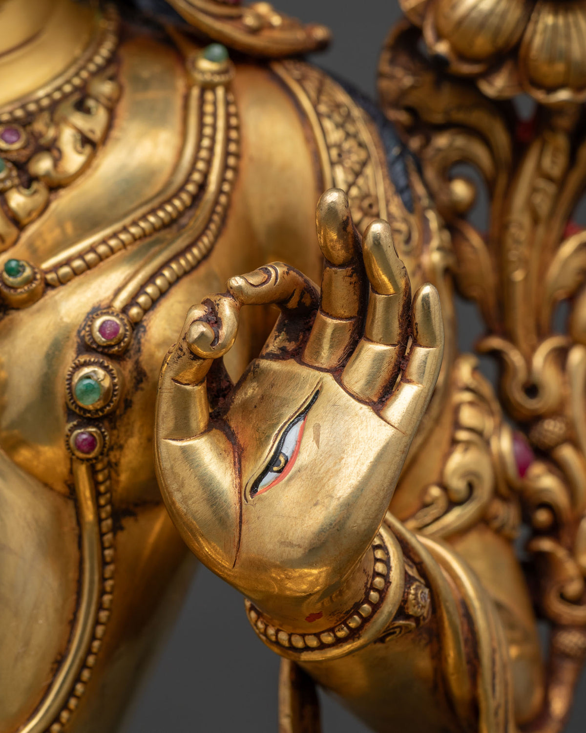 Handmade White Tara Statue – Tibetan Buddhist Deity for Meditation