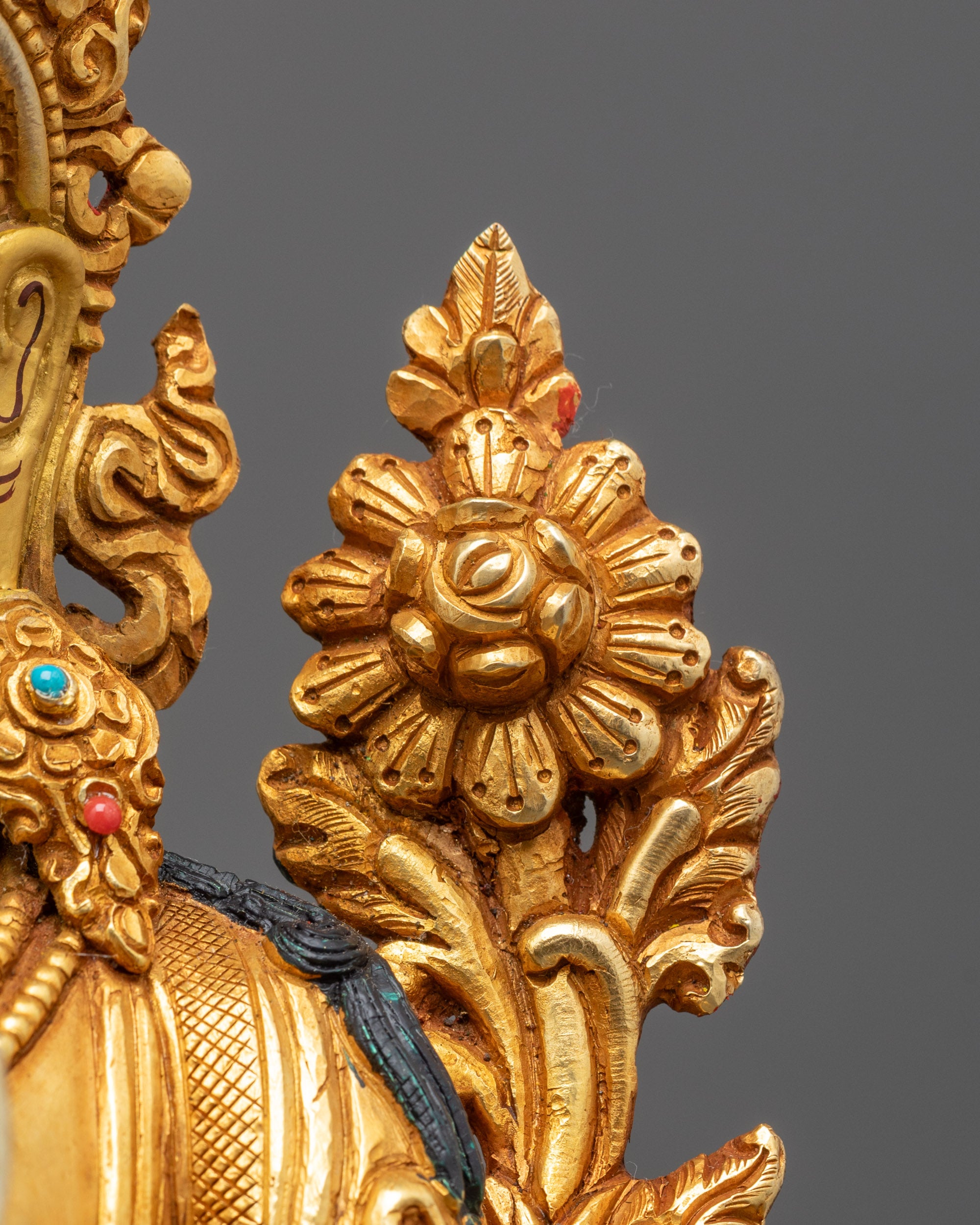 Traditional White Tara Statue | Sacred Nepalese Artistry