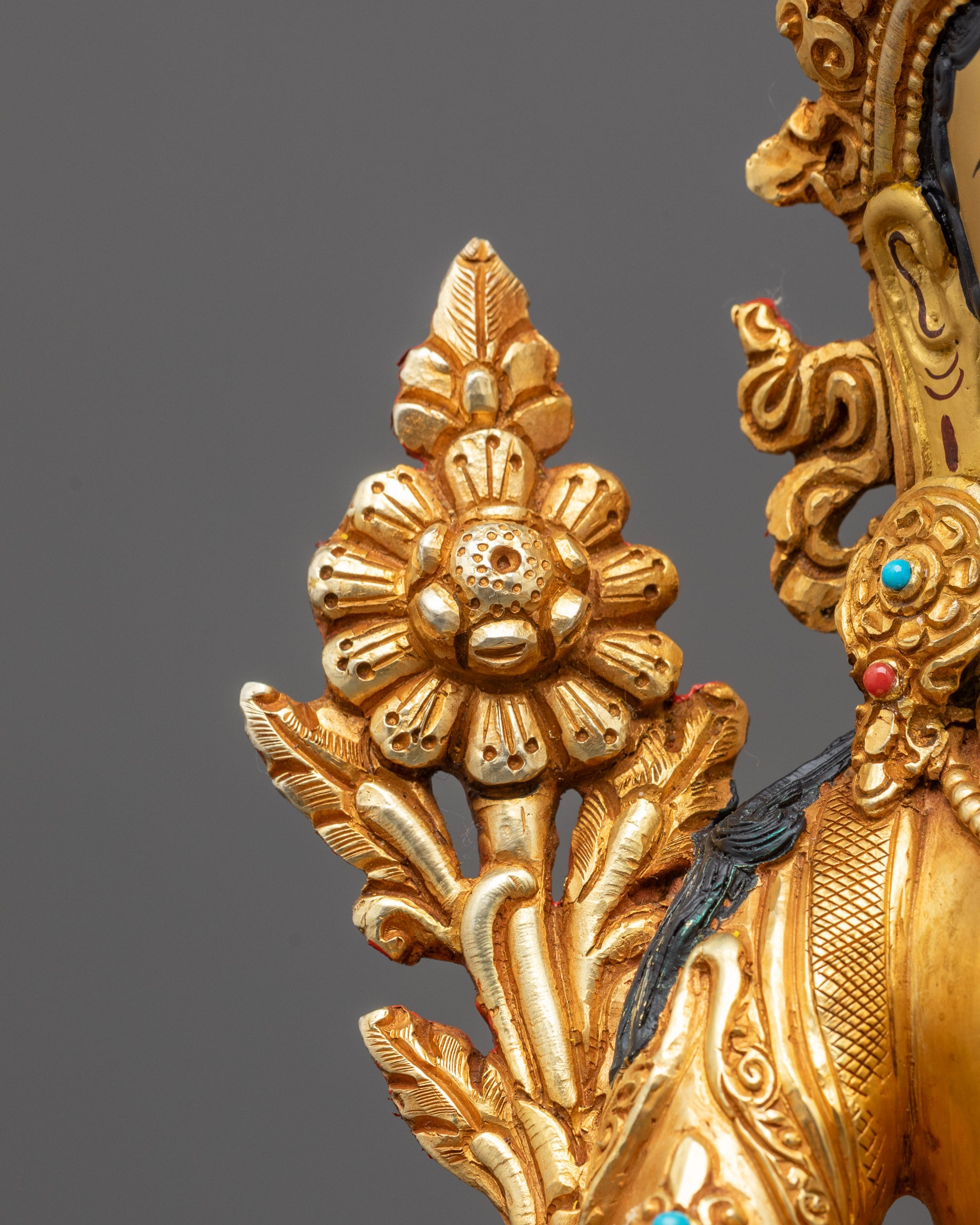Traditional White Tara Statue | Sacred Nepalese Artistry