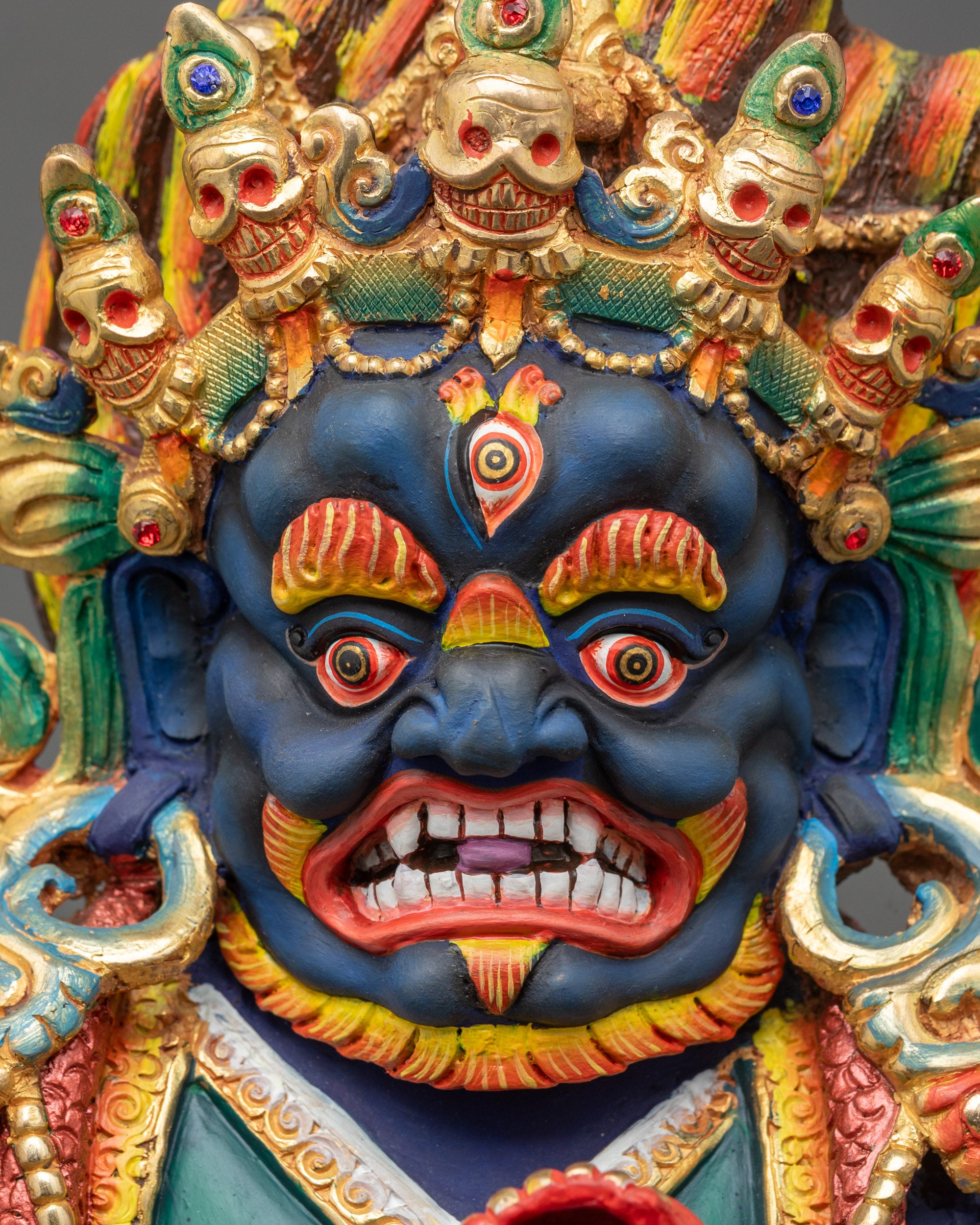 Wrathful Mahakala Bernagchen face with third eye and skull crown
