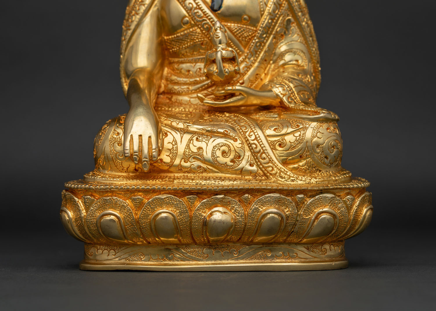 Zabdrung Ngawang Namgyal Statue