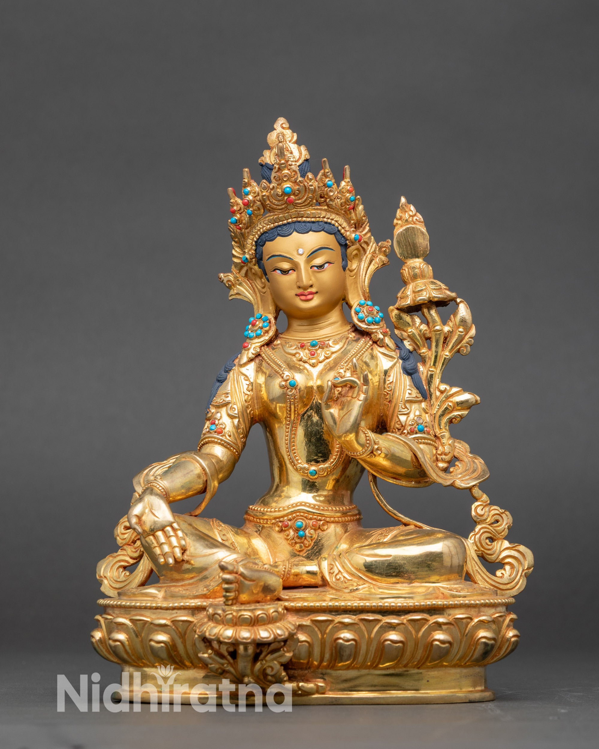 Zhen Migyalwa'i Pamo front view, harmonious posture and precise hand mudras
