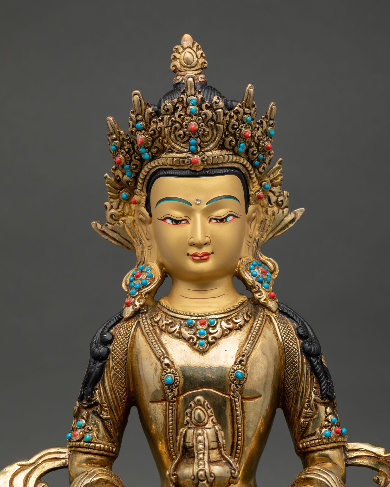 amitayus buddha statue gold gilded regular close up