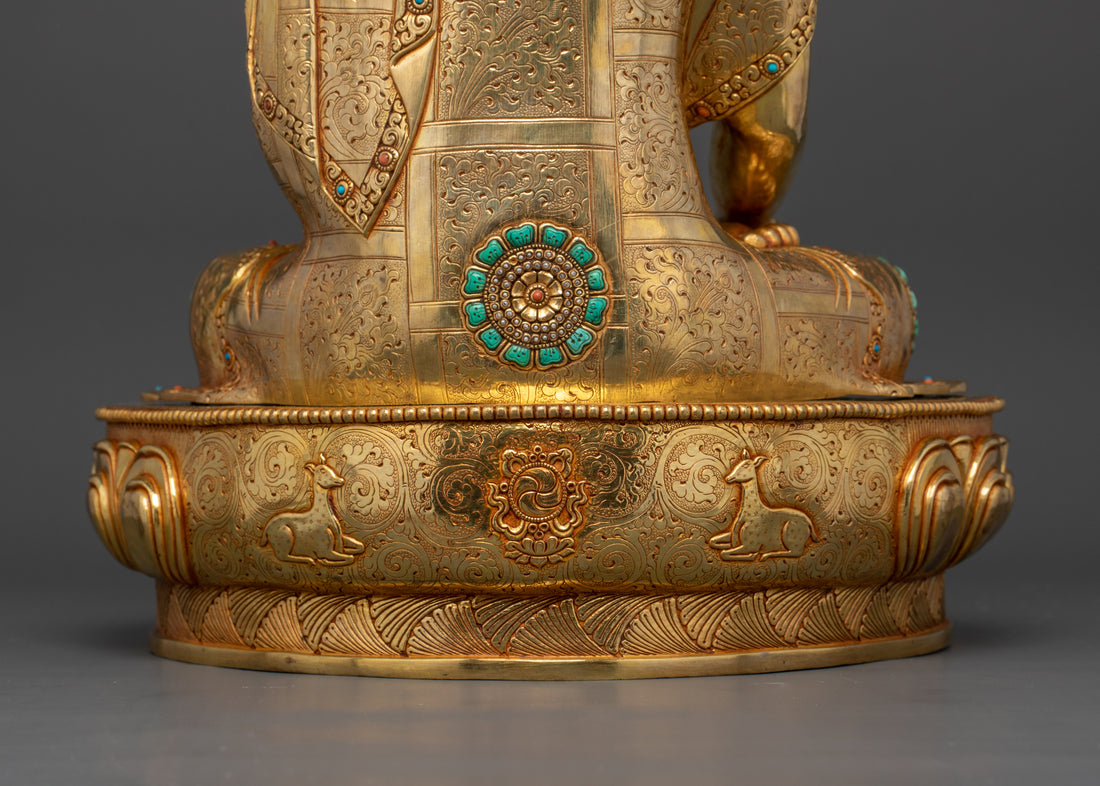 the lower back profile of shakyamani buddha statue lotus seat