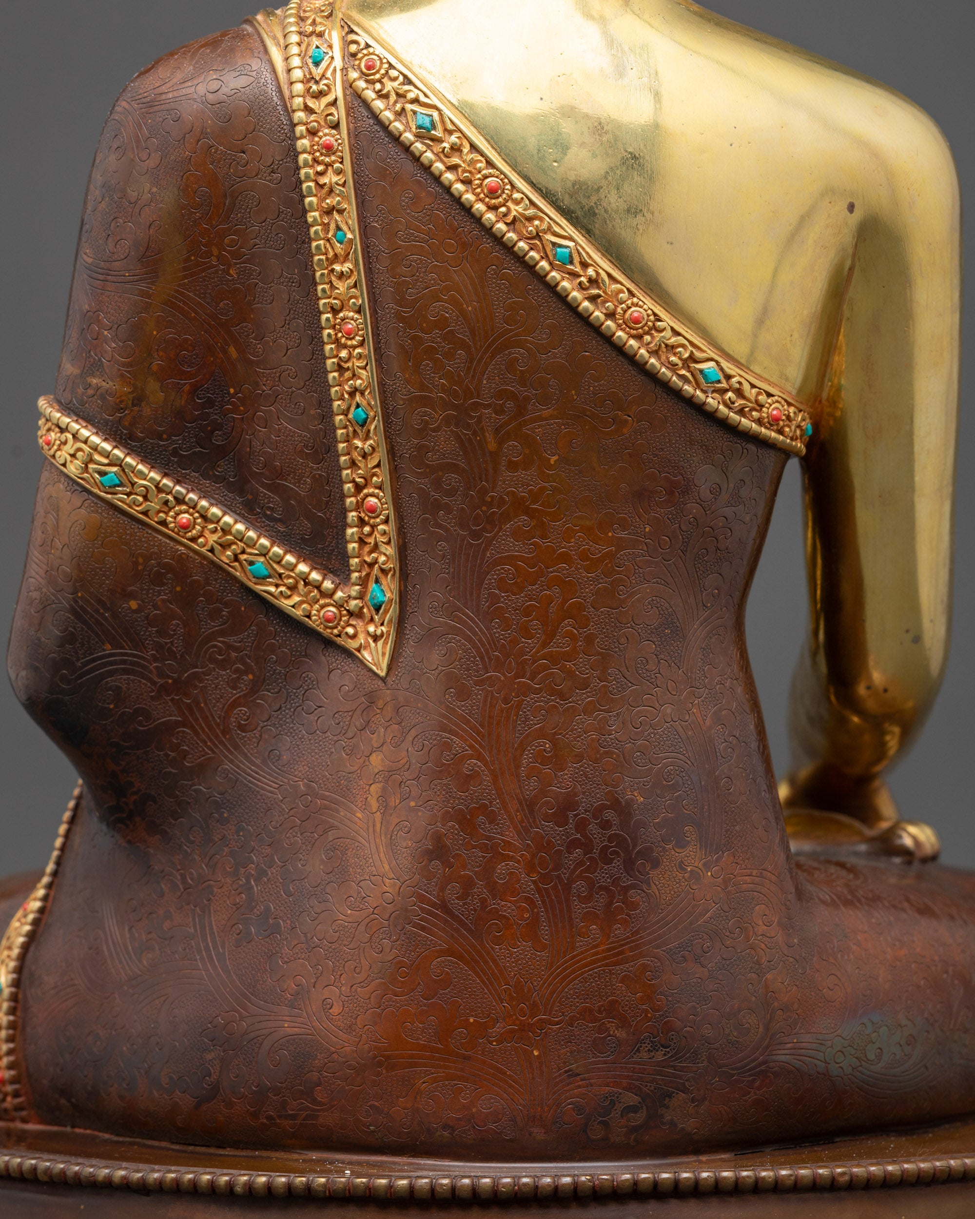 Buddha Shakyamuni Statue