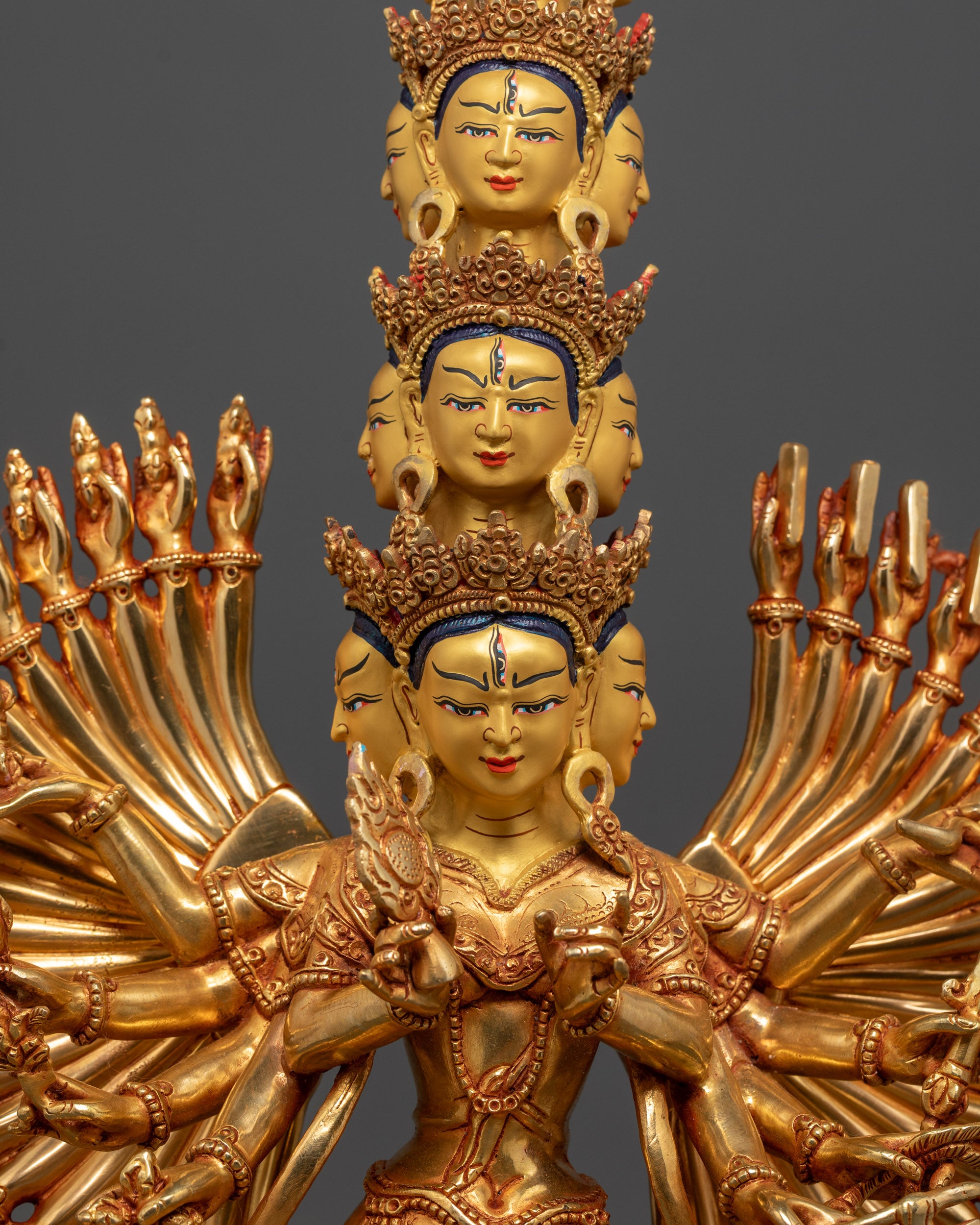 1000 Armed Dukar Statue
