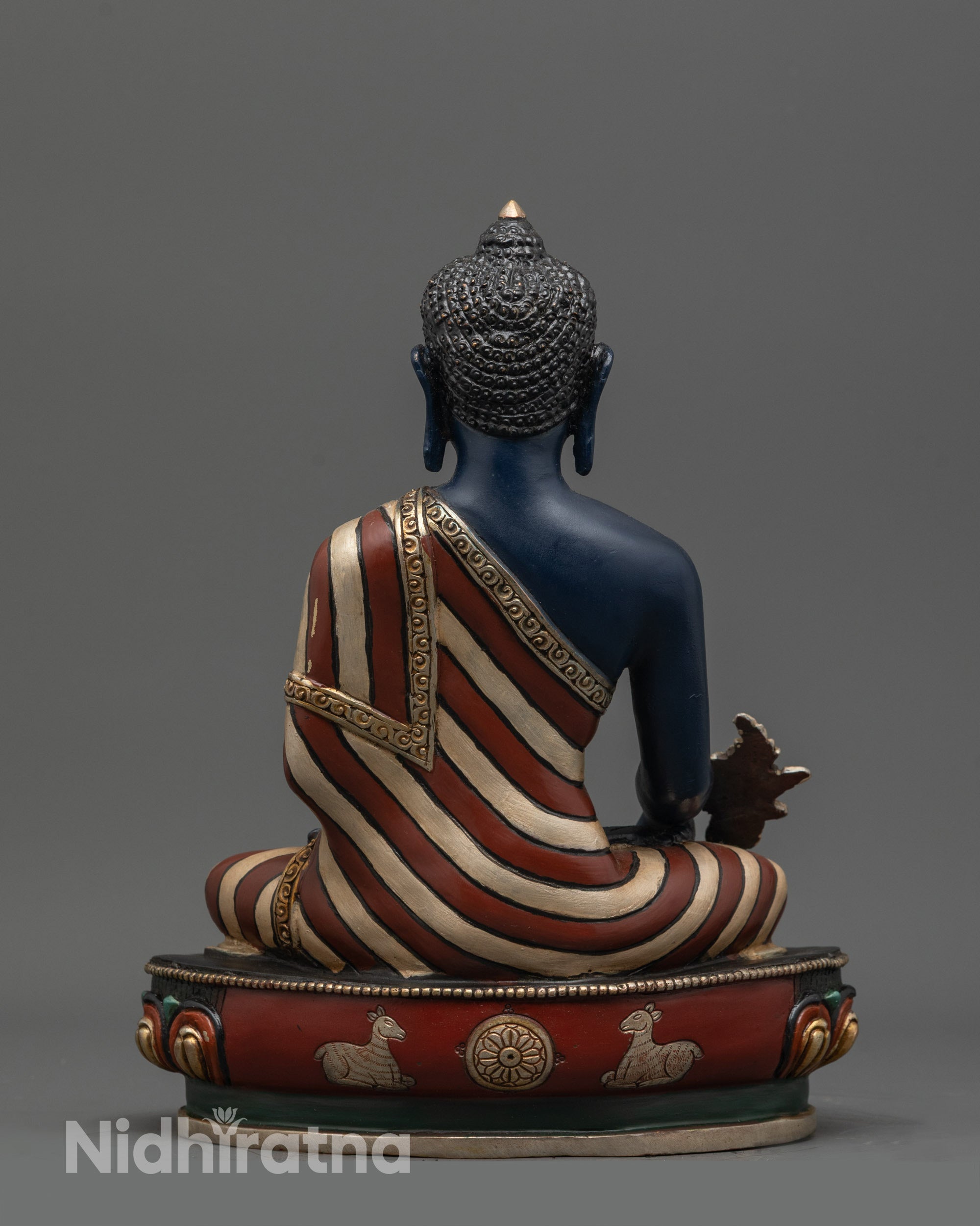 Detailed carving patterns on Bhaisajyaguru Buddha Statue with premium acrylic colors