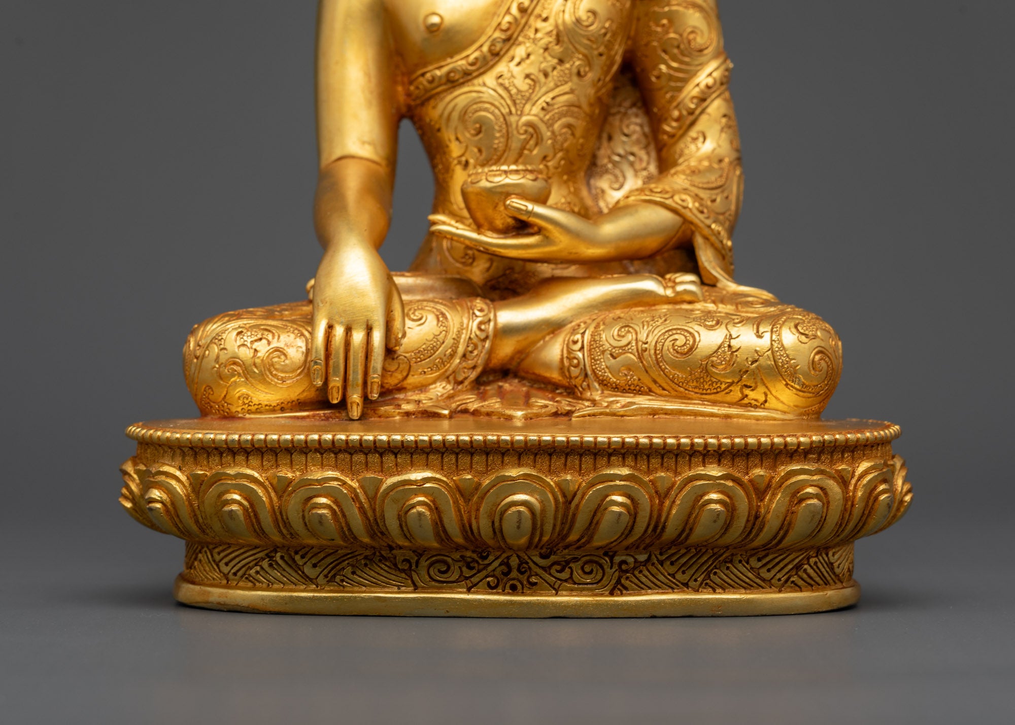 Enlightened Shakyamuni Buddha Statue | 24K Gold Gilded Sculpture