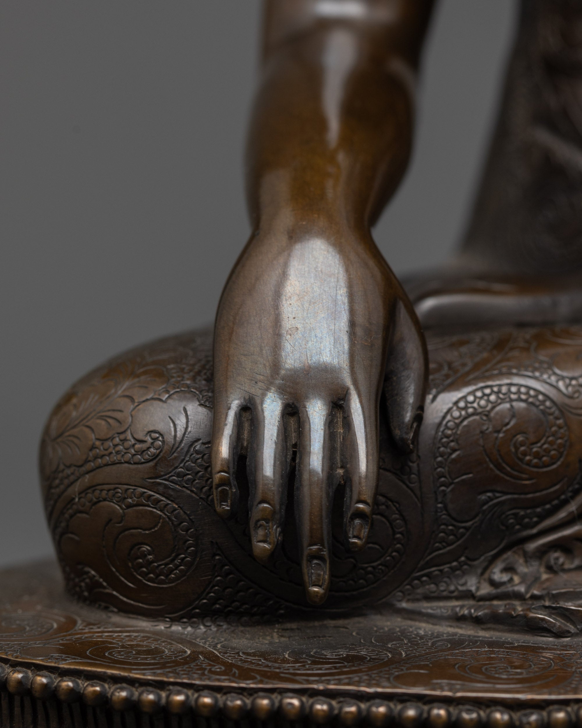 Oxidized Gautama Buddha Statue | Handcrafted Sculpture for Home Decor
