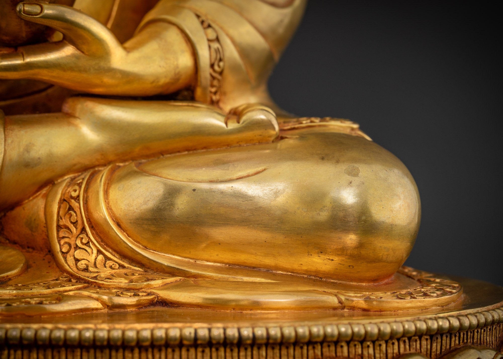 Shakyamuni Buddha Statue: Timeless Buddhist Art for Collectors