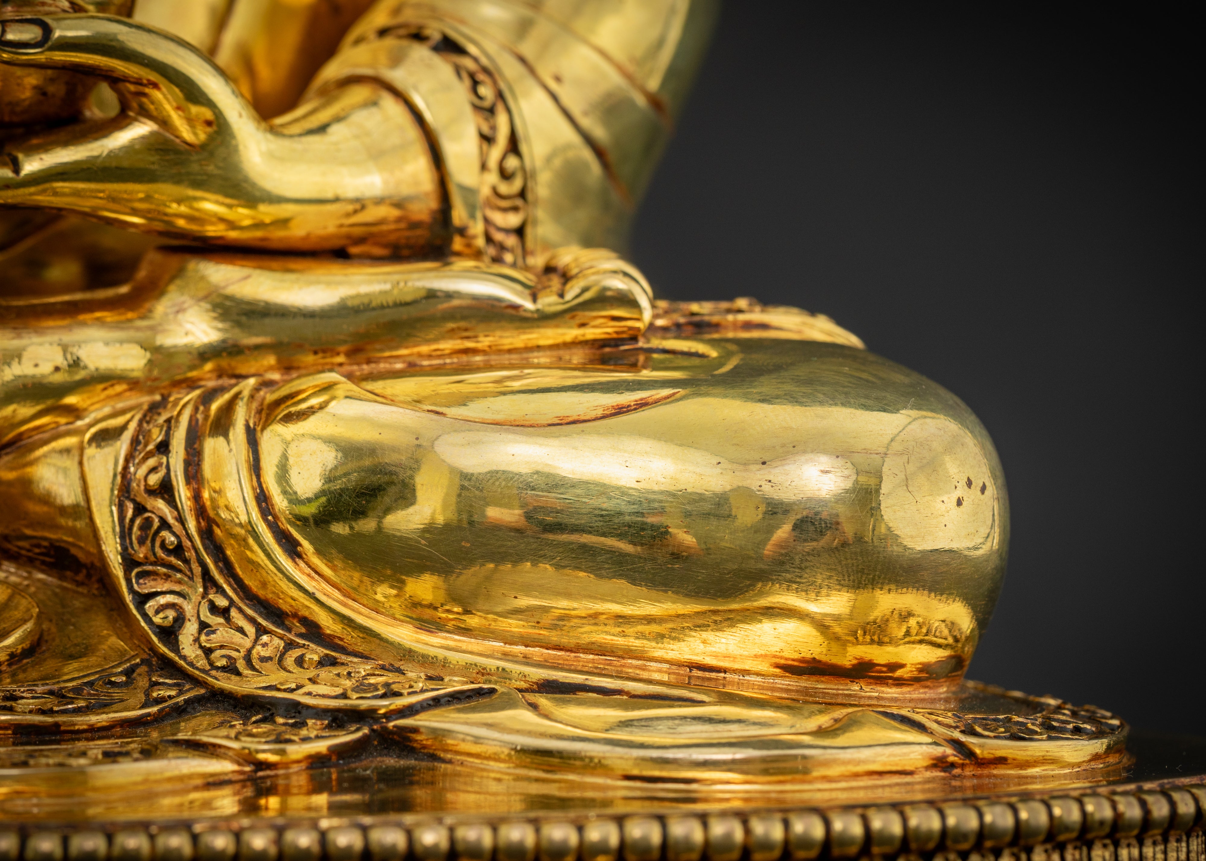 Masterpiece 16 Inch Shakyamuni Buddha Statue: Perfect for Spiritual Practice
