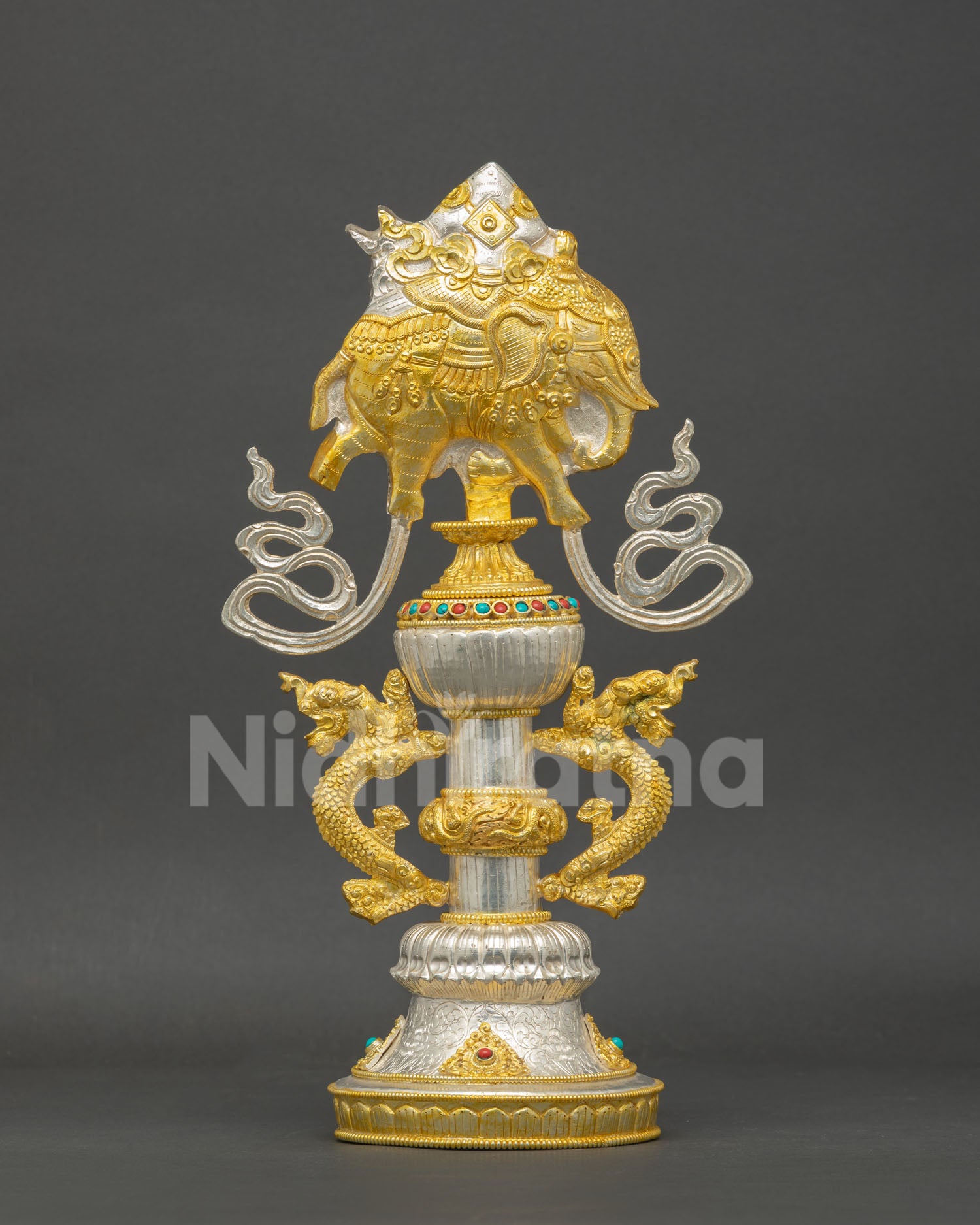Chakravartin Seven Treasures statue set on lotus bases with cloud motifs
