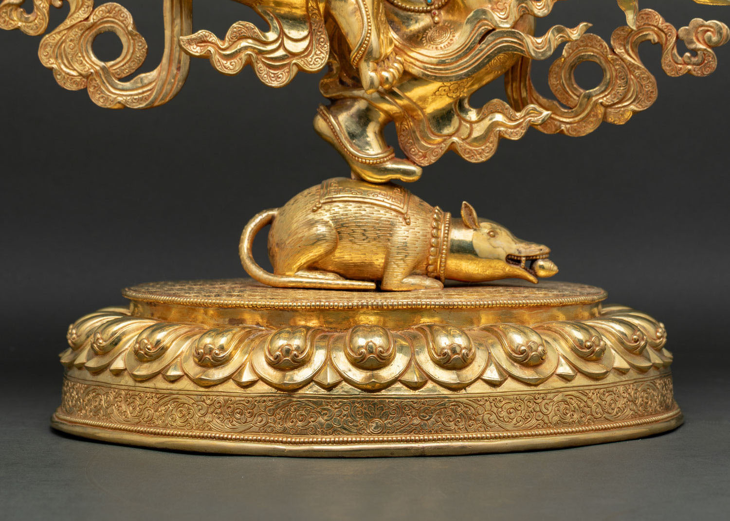Mushika mouse vehicle base of Ganesh statue, fire-gilded gold finish