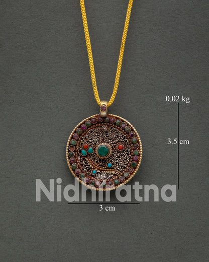 Handcrafted Flower Locket with gold-plated copper and Newari filigree from Patan Nepal