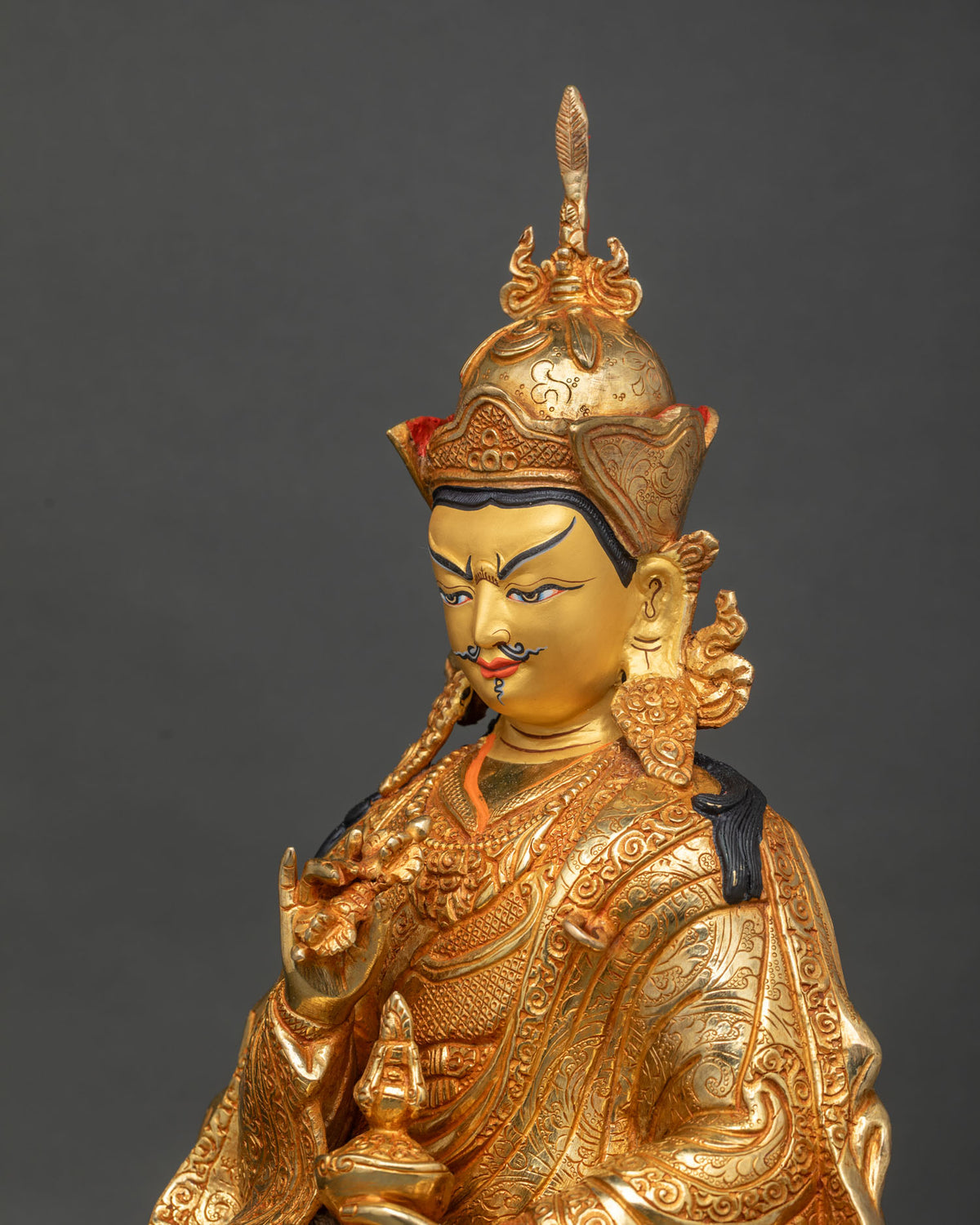 Lake-Born Vajra Tsokye Dorje statue three-quarter view of crown and engraved robe