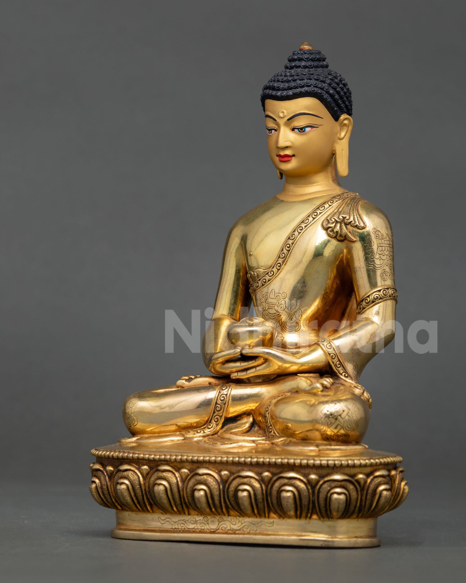Left side view Amitabha Buddha statue, detailed Himalayan Buddhist copper artwork Nepal