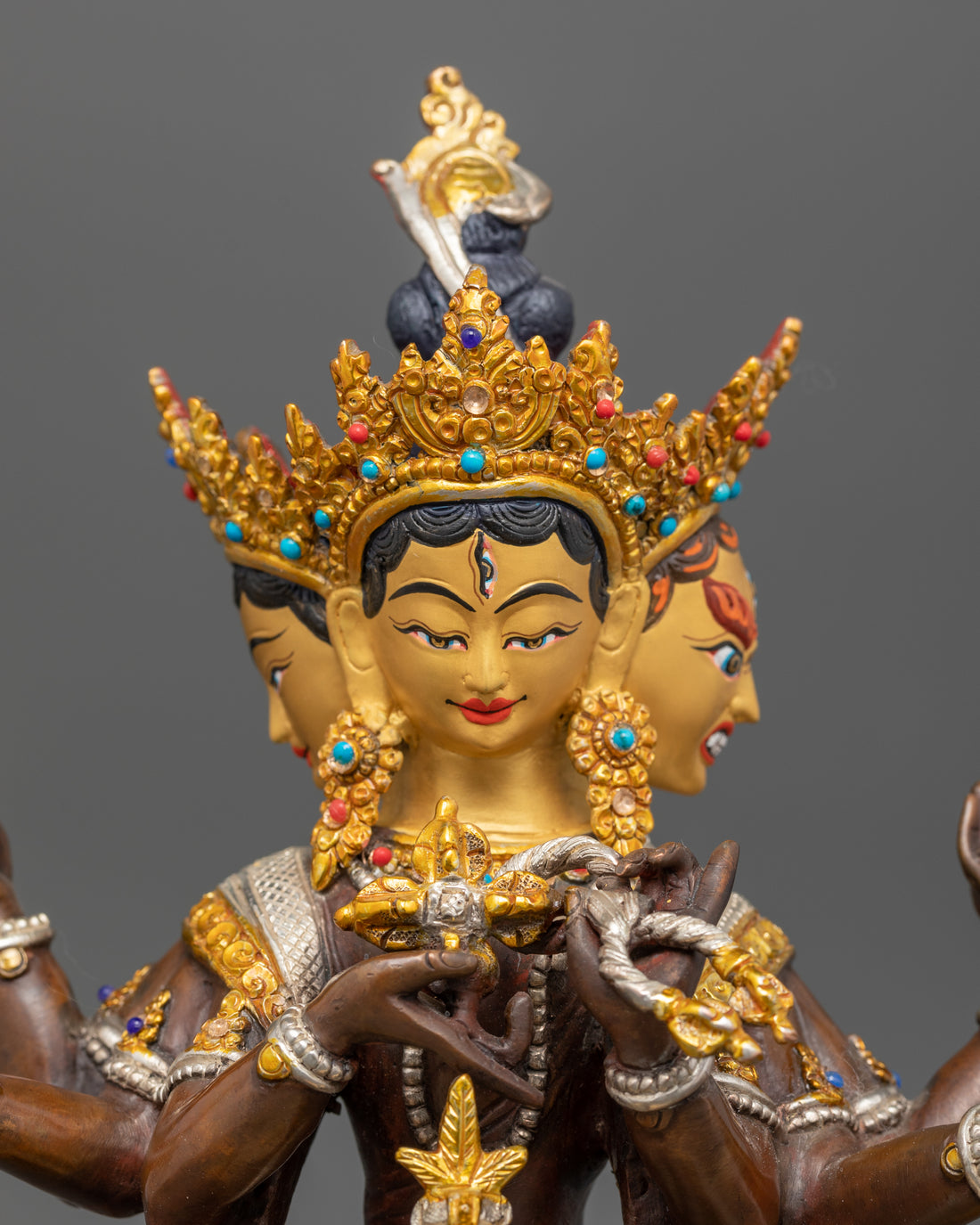 pure gold coated faces of namgyalma statue