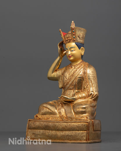 peaceful face and gold-gilded crown, emphasizing the masterful detail