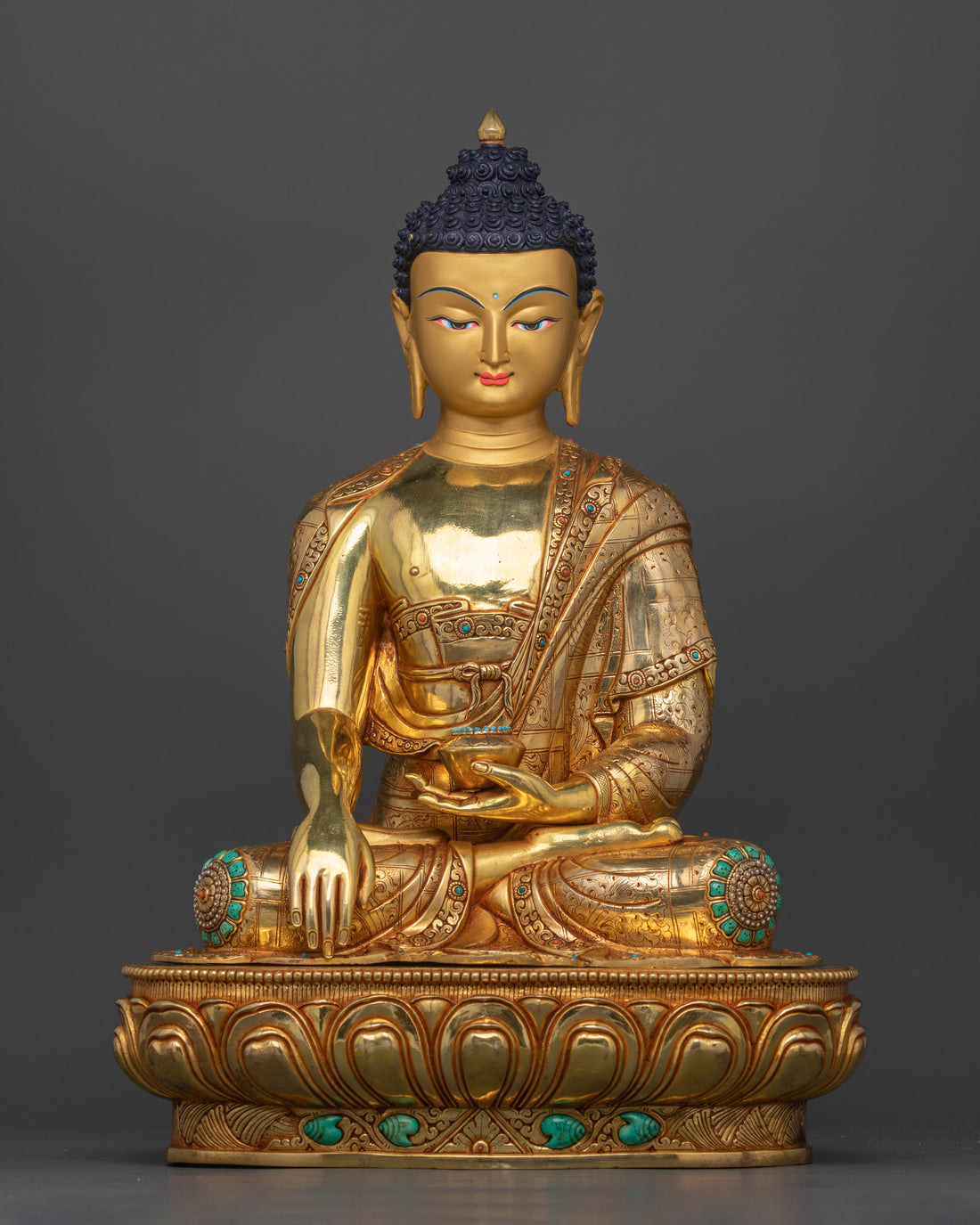 gold plated shakyamuni buddha statue