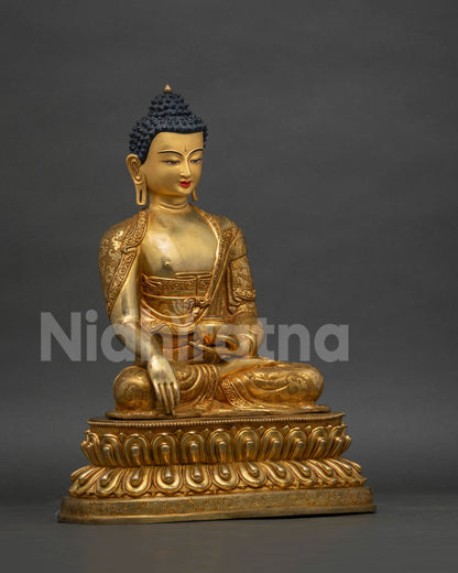 Right side view of Shakyamuni Buddha statue, gold-gilded copper sculpture