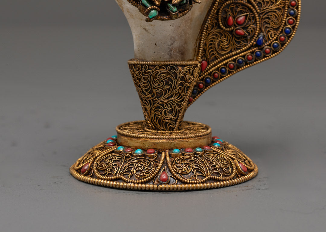 Auspicious Religious Conch for Altar Offerings