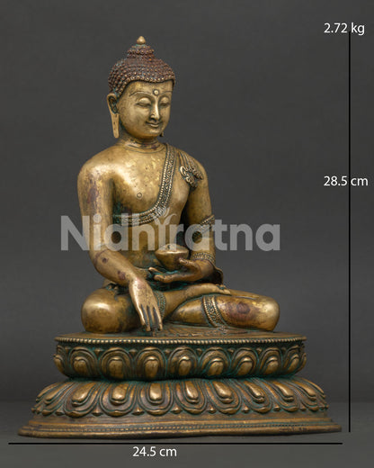 Shakyamuni Buddha Statue Bhumisparsha Mudra Holding Begging Bowl.