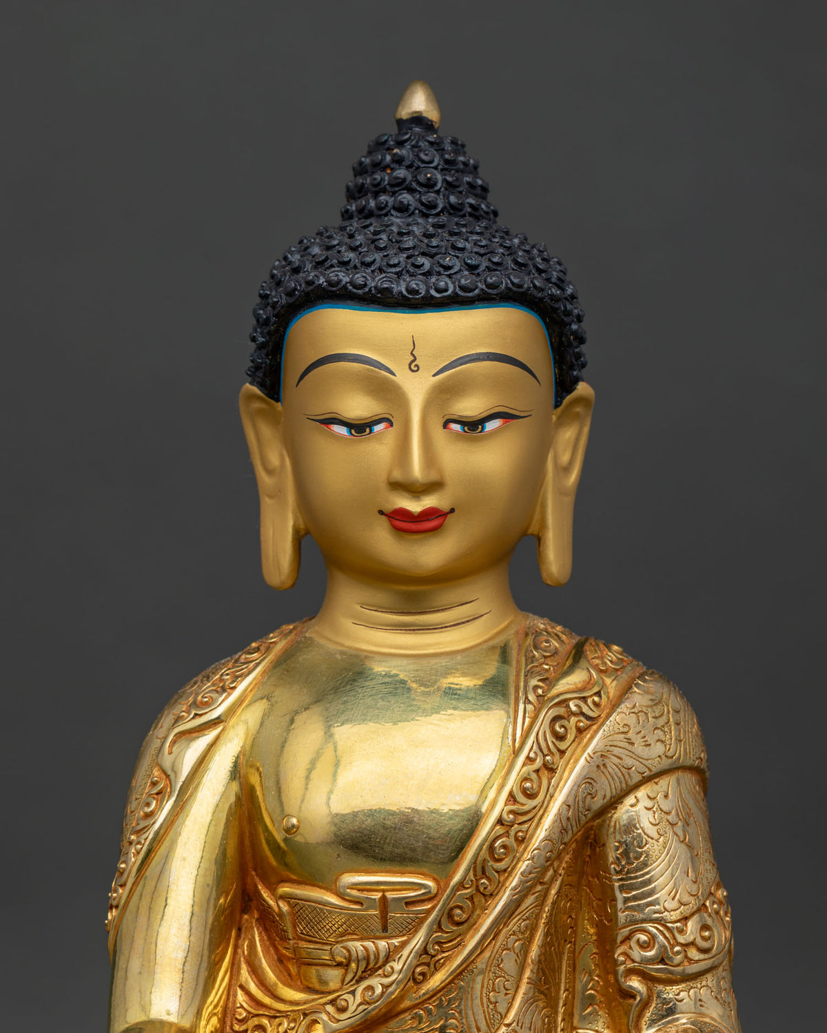 Shakyamuni Buddha statue Nepalese craftsmanship regular close up