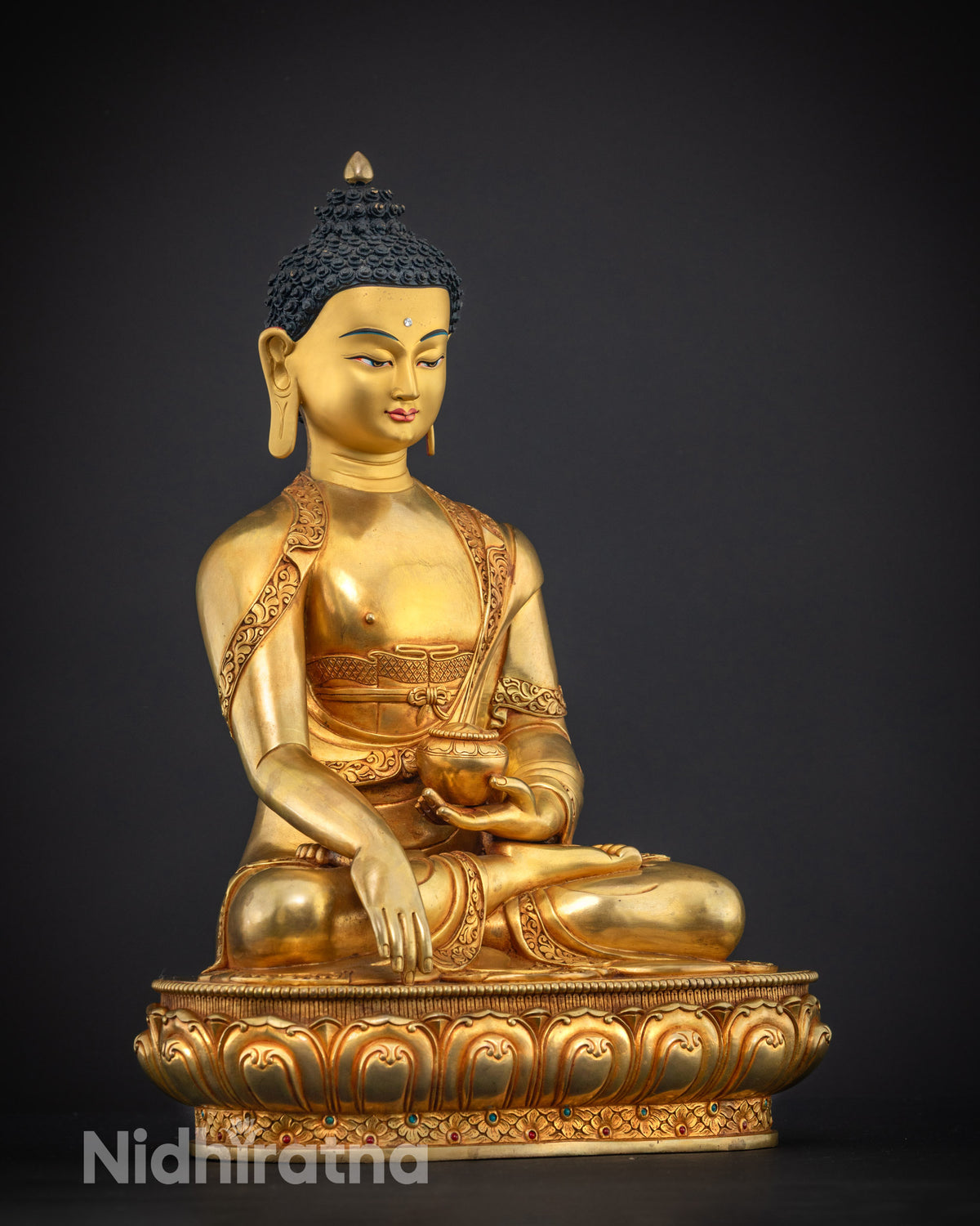 Shakyamuni Buddha statue seated in vajra posture, right side
