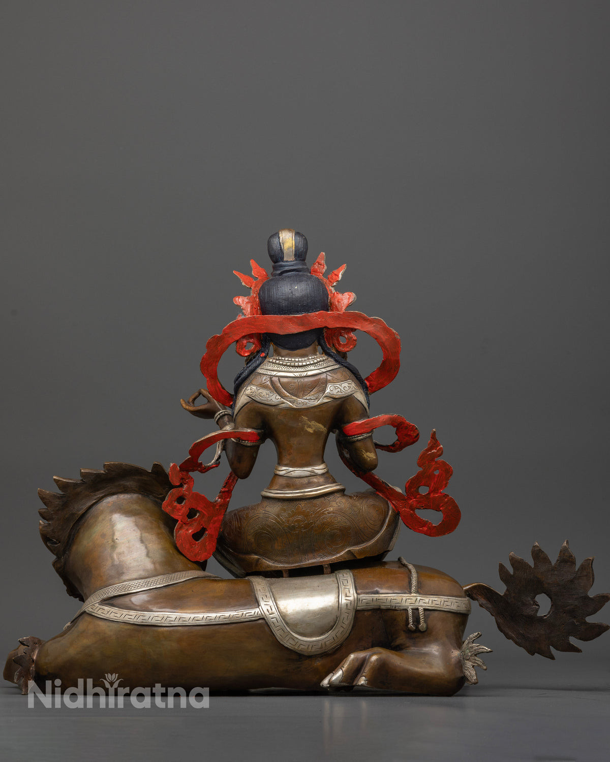 Simhanada chenrezig snow lion statue for buddhist altar shrine and meditation space.