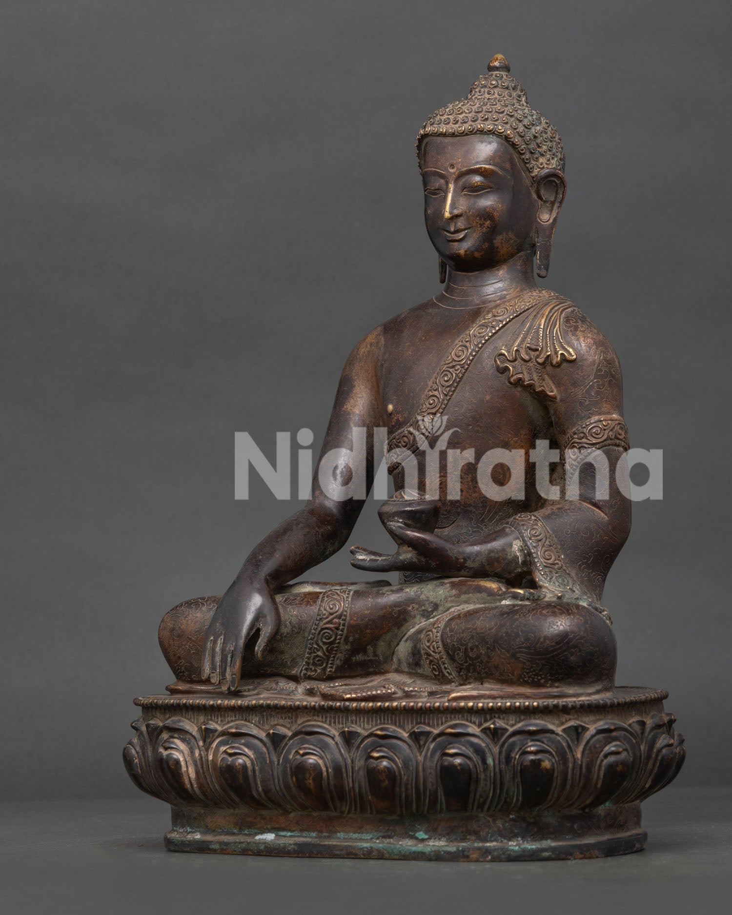 Traditional Nepalese Shakyamuni Buddha statue handcrafted for Buddhist altars and meditation.