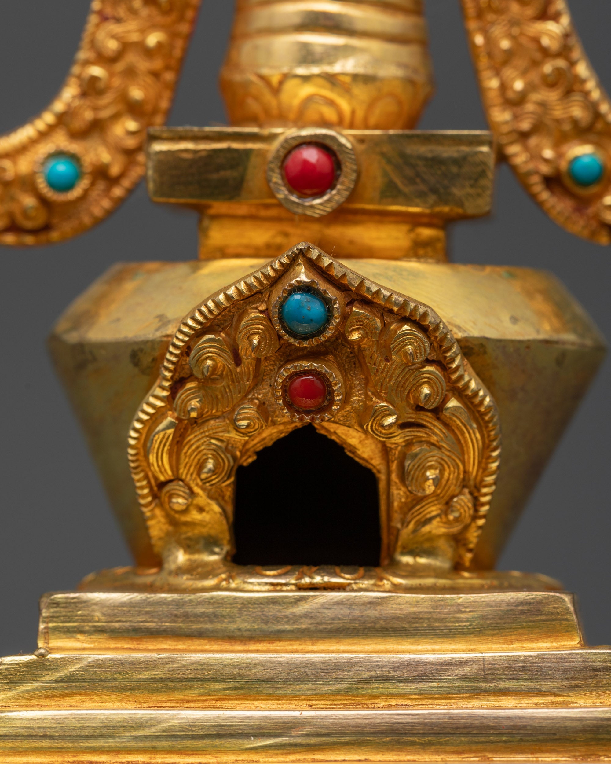 traditional Vajrayana design, Newari metal craftsmanship