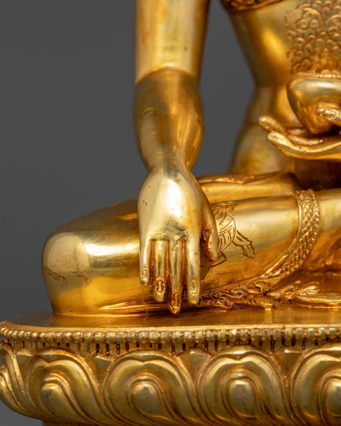 Regal Serenity: The Crowned Shakyamuni Buddha