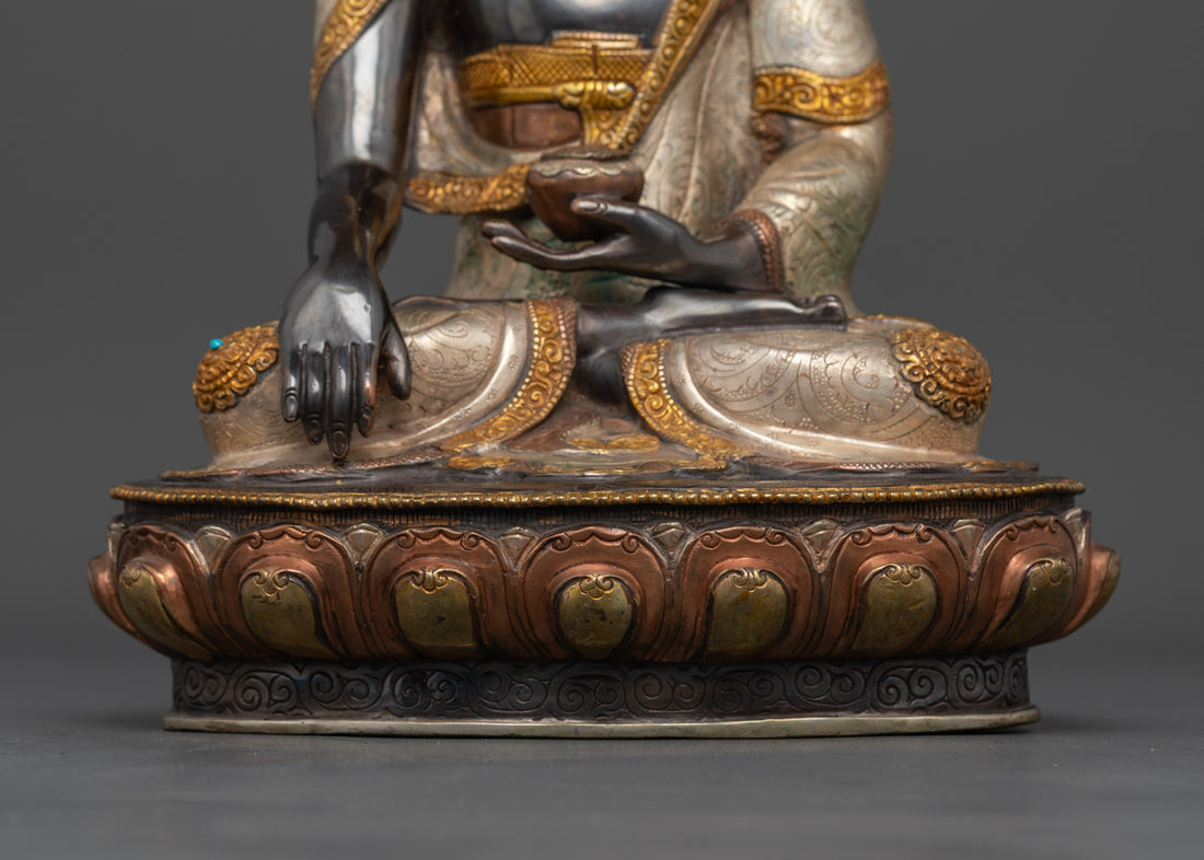 Beautiful Handcrafted Buddha Sakyamuni Statue