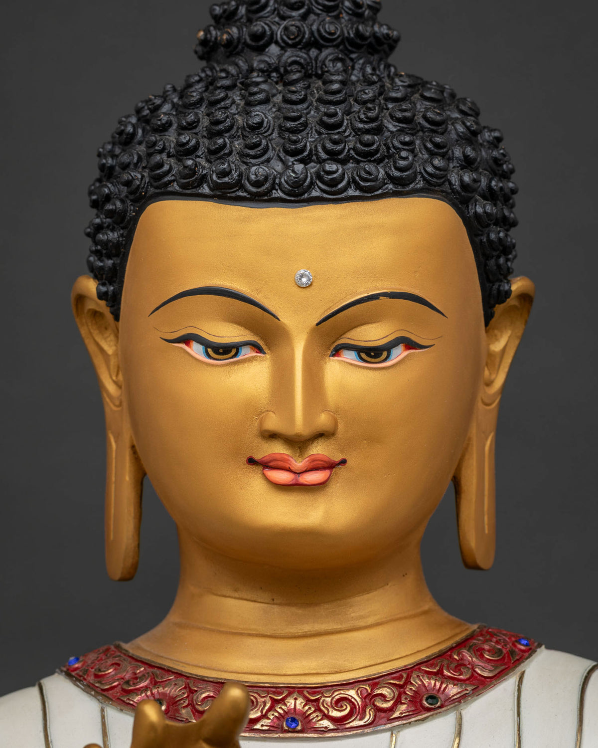 Vairocana Buddha Statue Face Detail | Gold Pigment Finish, Serene Expression